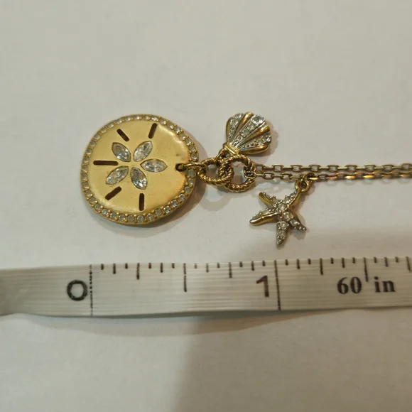 NEW Swarovski Gold Sand Dollar Pendant Necklace Crystals Summer Vacation Resort - Picture 7 of 7